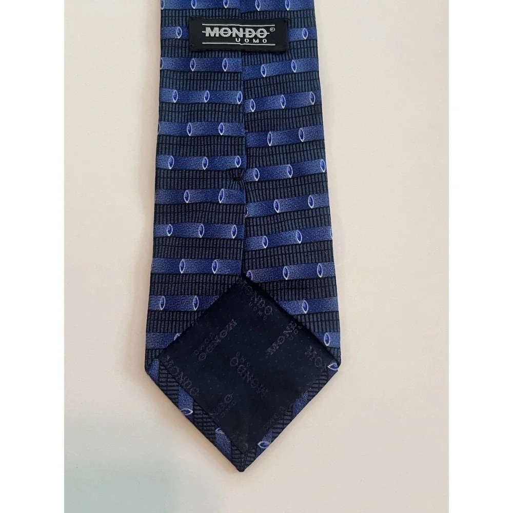 Mondo Uomo Blue Silk ‎ Hand Made In Italy Tie